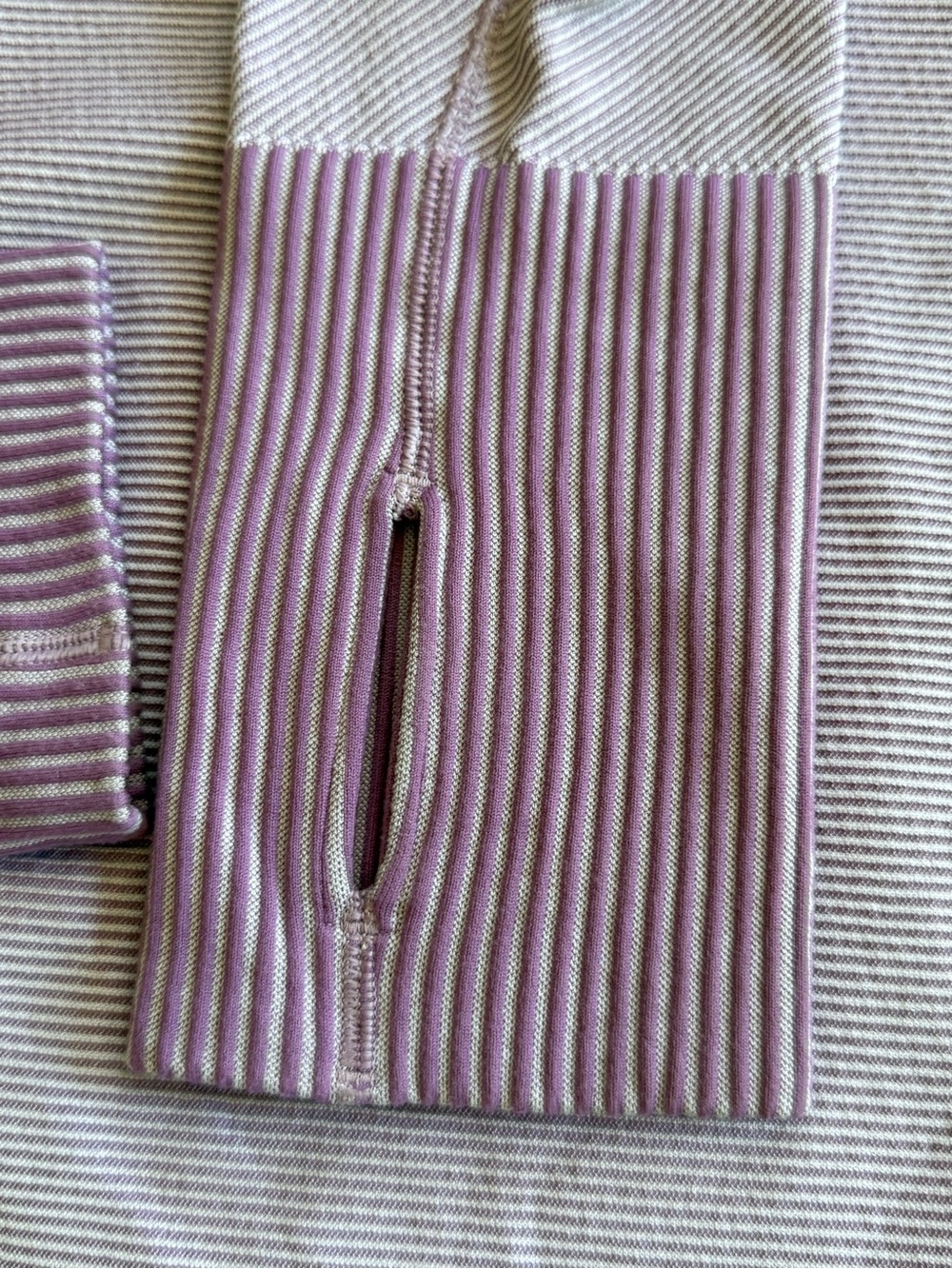 Lululemon Rest Less Pullover Lavender Purple Ribbed Thumbhole Top 6 Approx - Picture 6 of 9